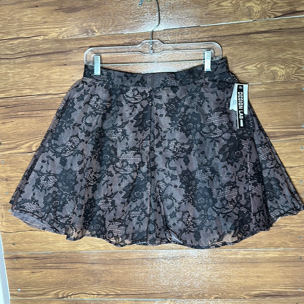 Design Lab Lord & Taylor Pleated Lace Skater Skirt-size Large new with tags